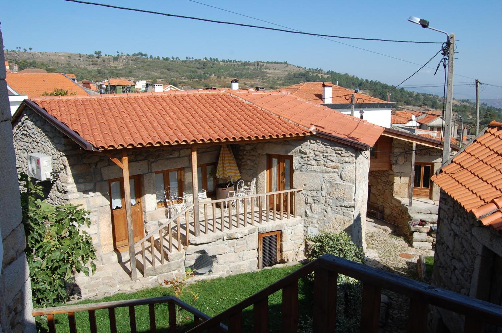 Отель Outros Tempos Turismo De Aldeia Aricera Экстерьер фото
