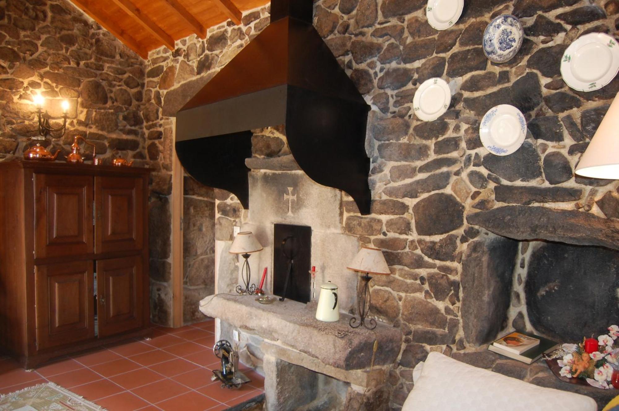 Отель Outros Tempos Turismo De Aldeia Aricera Экстерьер фото